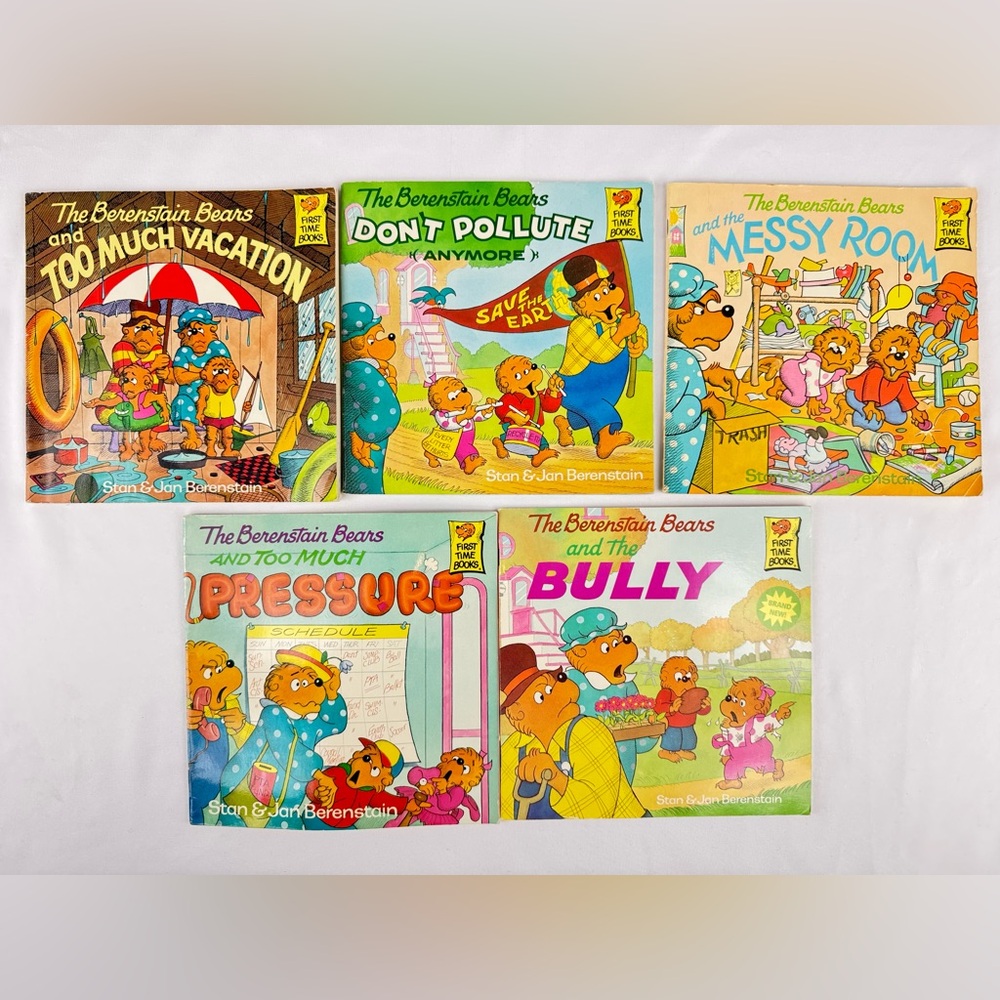 Vintage Set of 5 Berenstain Bears Picture Books for Children